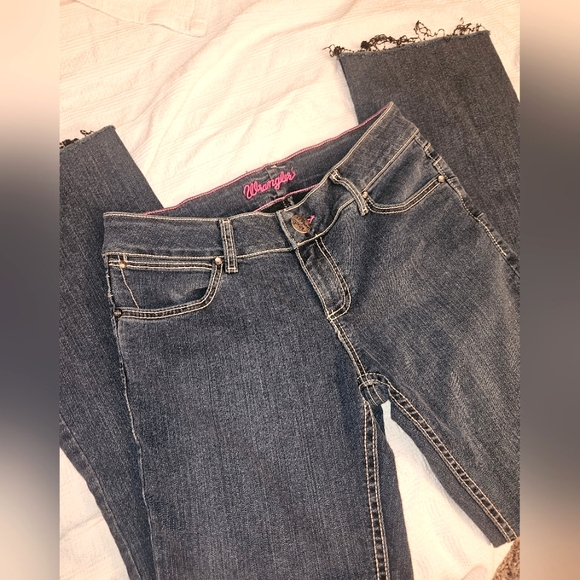 Wrangler Bootcut Low-rise CUTE bling, Pink Hem, Jeans - Picture 1 of 10
